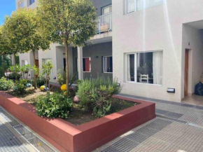 Departamento temporario con estacionamiento interno